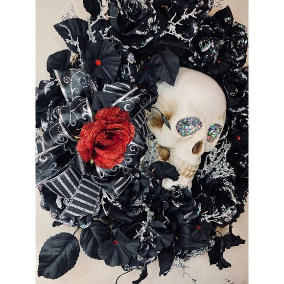 Lighted Jeweled and Sparkle Red Rose Gothic Skull Black Wreath 22 inches - Picture 10 of 12